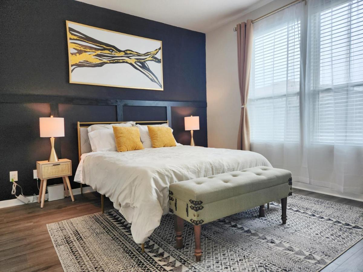 4 Bedroom Home Near Downtown Med Center Nrg Stadium Pearland Skyview Long By Ion Rentals Houston Exterior photo